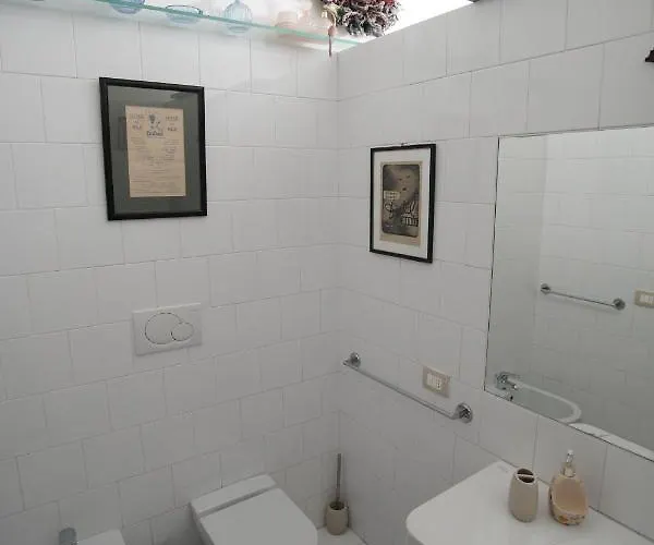 The Two Magnolias Villa Sorrento