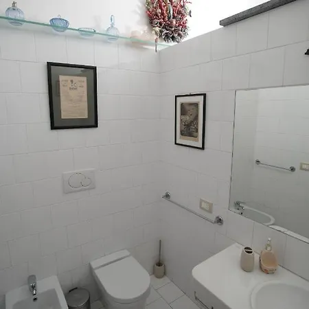 The Two Magnolias Villa Sorrent