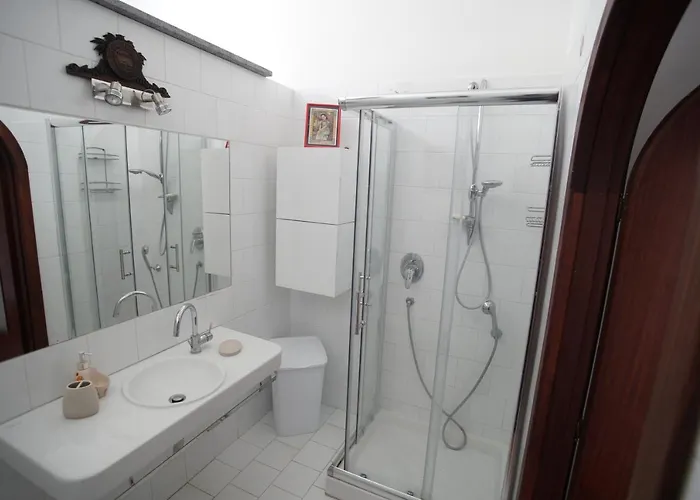 The Two Magnolias فيلة *