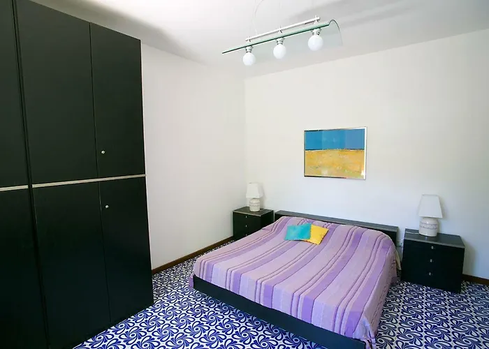 فيلة The Two Magnolias سورينتو